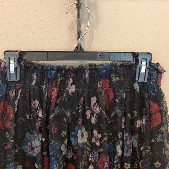 Fun Organza style print skirt. Disney by LC. 29” in length. Black with floral - Picture 5 of 6